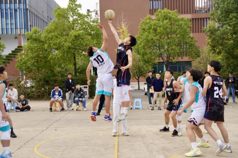青春航空 篮梦飞翔——千亿体育在线新生篮球赛圆满结束